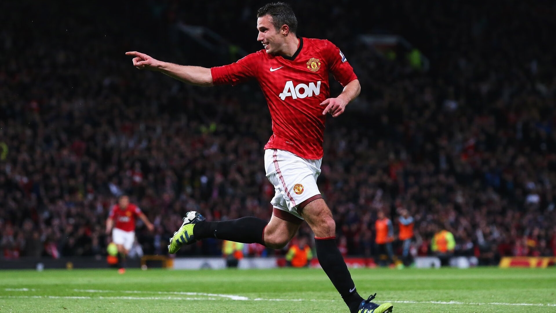 英超裁判语义分析提升VAR判罚准确性的实践研究,英超裁判主队