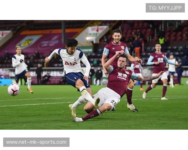 切尔西中场控制力增强,连续抢断改变比赛走势 切尔西中场控制力增强,连续抢断改变比赛走势