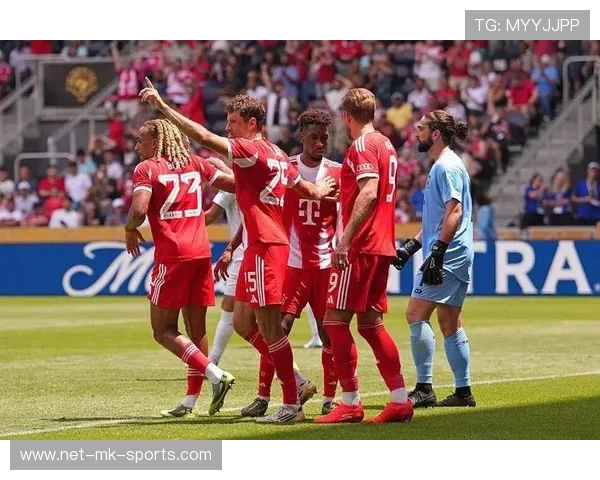 拜仁穆勒中路插上劲射为球队打开局面 拜仁穆勒中路插上劲射为球队打开局面